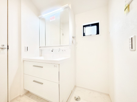 ���̑� ��Ƃ�̐��ʃX�y�[�X�Œ��̐g�x�x�����N���N