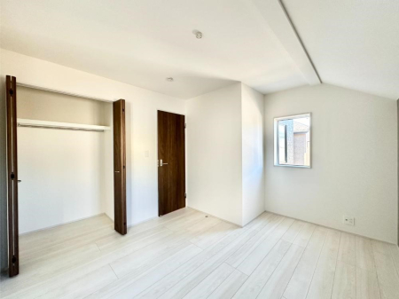 �q������ �q�������ɂ��������߂Ȏ��[�X�y�[�X�����Ղ�̋���