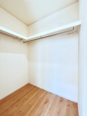 ̑ EH[NCN[[bgtŐԂLpł܂B