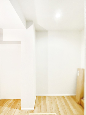 ���̑� �G�ߕi���̕i�Ȃǂ����Ղ���[�o����E�H�[�N�C���N���[�[�b�g�t���ł��B