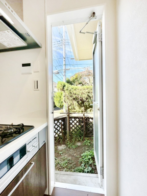 ���̑����� ���C���̌��ɂ����ꂵ�������