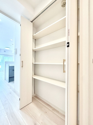 ���̑����� �L�����[�B�|�������G�߂̏��������[���邱�Ƃ��ł��܂��B