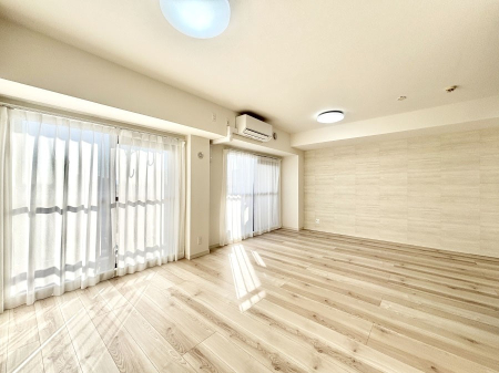 ���r���O ���Ƒ��̓��₩�Șb�����ŕ�܂�閾�邢���r���O  