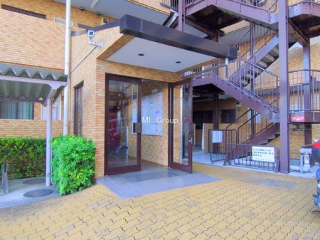 �G���g�����X -