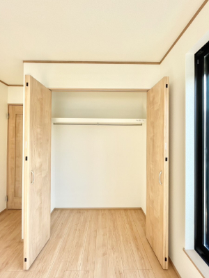 ���[ �m���̃N���[�[�b�g�B���s��������̂Ō���̈ߗނ�����������܂�܂��B�@