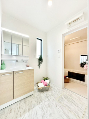 ���̑� ���邢���ʏ��͖����̐g�x�x���y�����ł����Ⴂ�����ł��B    