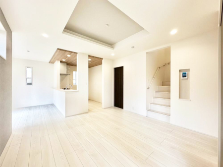 rO Ƒ̓₩Șbŕ܂閾邢rO