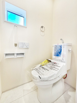 �g�C�� �g�C���͈��S�̂Q�ӏ��I���̃o�^�o�^������S�ł��B