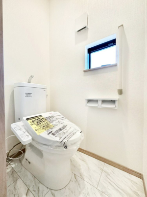 �g�C�� �g�C����1�K��2�K���ꂼ��ɔz�u����Ă��ĂƂĂ��֗��ł��B 