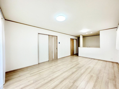 ���r���O �i�`�������e�C�X�g�̗D�����_�炩���F�g���̃t���[�����O���f�G�ȃ��r���O�ł��ˁB