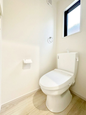 �g�C�� �g�C���͈��S�̂Q�ӏ��I���̃o�^�o�^������S�ł��B