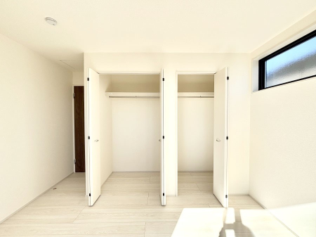 ���[ �����Ղ�̎��[�X�y�[�X�ŉ��K�ɕ�点���� 