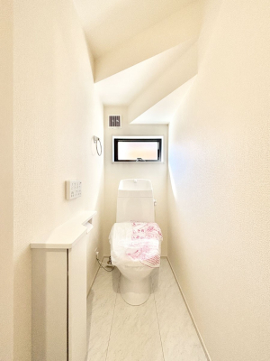 �g�C�� �g�C���͈��S�̂Q�ӏ��I���̃o�^�o�^������S�ł��B 