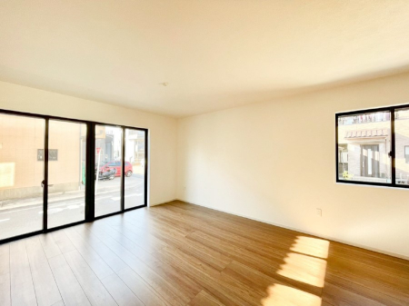 ���r���O �Z�ޕ��̌��������o�����A�C���e���A���l����̂��y���݂ȃ��r���O�ł��I   