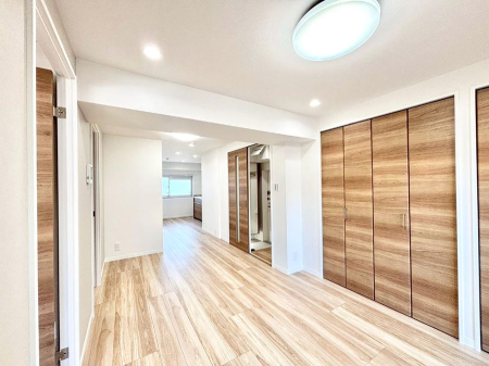 rO Ƒ̓₩Șbŕ܂閾邢rO  