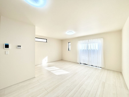 ���r���O �Z�ޕ��̌��������o�����A�C���e���A���l����̂��y���݂ȃ��r���O�ł��I 