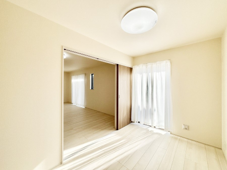 ���̑����� ���r���O�אڂ̗m���͌��Ƃ��Ă����p�ł��܂�