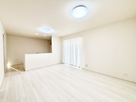 ���r���O ���Ƒ��̓��₩�Șb�����ŕ�܂�閾�邢���r���O