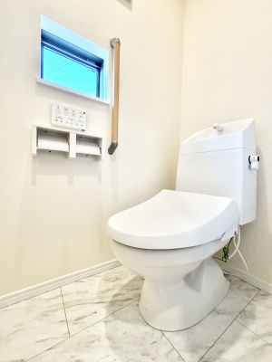 gC gC1K2KꂼɔzuĂĂƂĂ֗łB 