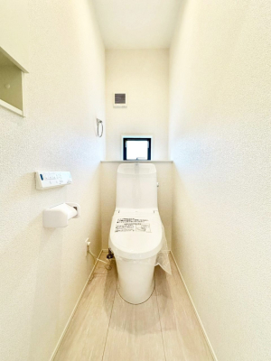 gC gC1K2KꂼɔzuĂĂƂĂ֗łB 