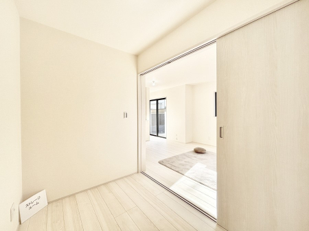 ���̑� ���r���O�̔[�˂͎��[�ق��ɂ��A�C�f�A����ŉ��K��Ԃɑ�ϐg�I