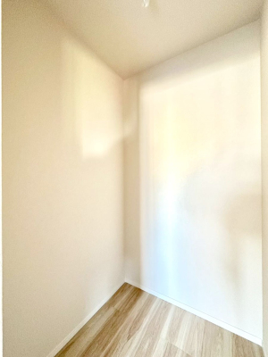 ̑ EH[NCN[[bgtŐԂLpł܂B