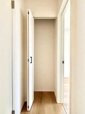 ���̑����� �L�����[�B�|�������G�߂̏��������[���邱�Ƃ��ł��܂��B