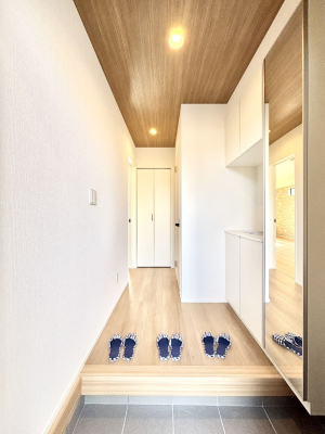 ���̑����� TV���j�^�[�t�C���^�[�t�H�����t���Ă��ăZ�L�����e�B�[��