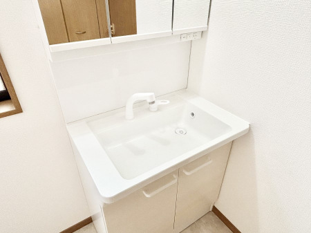 ���̑����� �������[�t���I���p�i�E���p�i�̎��[�ɂ��劈��B