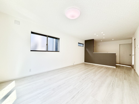 rO Ƒ̓₩Șbŕ܂閾邢rO