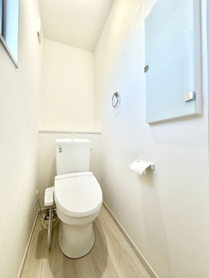 �g�C�� �g�C����1�K��2�K���ꂼ��ɔz�u����Ă��ĂƂĂ��֗��ł��B 