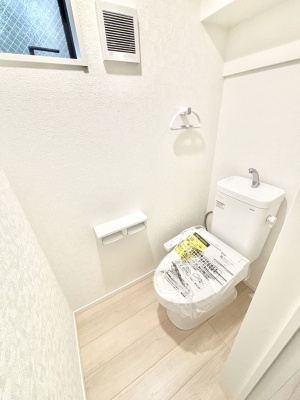 �g�C�� �g�C����1�K��2�K���ꂼ��ɔz�u����Ă��ĂƂĂ��֗��ł��B 