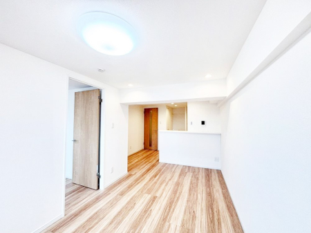 rO Ƒ̓₩Șbŕ܂閾邢rO