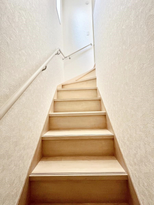 ̑ Ki͎肷tȂ̂ŏȂq܂₲̕Sł  