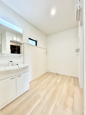 ���ʑ�E���ʏ� ���邢���ʏ��͖����̐g�x�x���y�����ł����Ⴂ�����ł��B