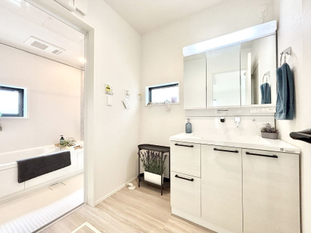 ̑ ̂KԂłB̐gxxCǂg܂B 