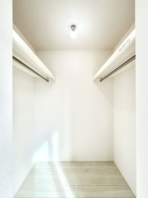 ̑ EH[NCN[[bgtŐԂLpł܂B