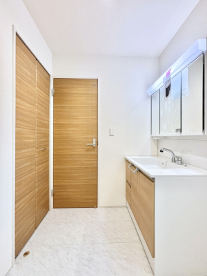 ̑ ̂KԂłB̐gxxCǂg܂B 