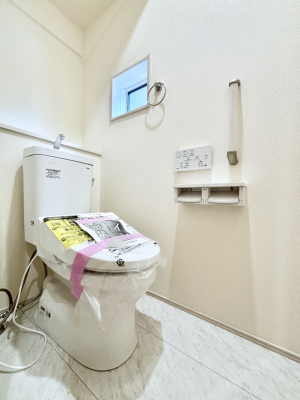 gC gC1K2KꂼɔzuĂĂƂĂ֗łB 