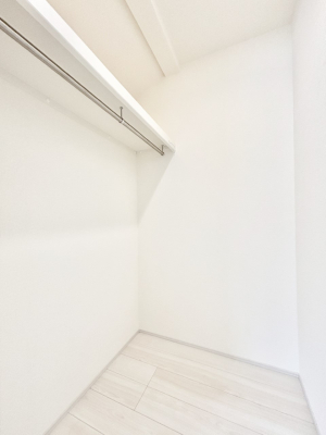 ̑ EH[NCN[[bgtŐԂLpł܂B