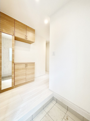  U炩肪ȌւXbĽ֎[t