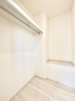 ̑ EH[NCN[[bgtŐԂLpł܂B