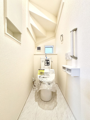 gC gC1K2KꂼɔzuĂĂƂĂ֗łB 