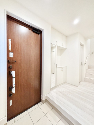  U炩肪ȌւXbĽ֎[t