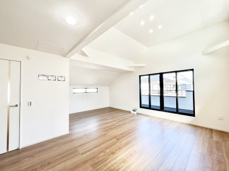 ̑ ƑRƏW܂ẽXy[XɂȂ肻