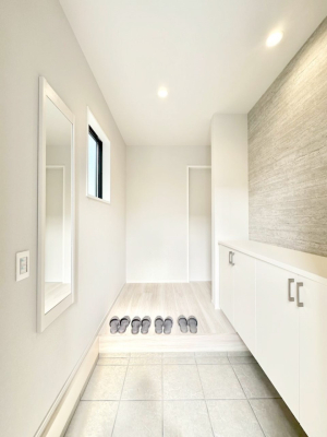  U炩肪ȌւXbĽ֎[t