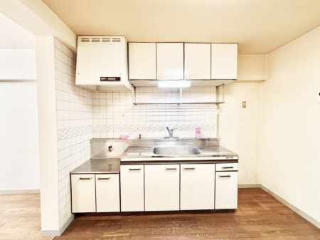 �L�b�`�� �������������I�ɁA�y�����I�V�X�e���L�b�`��