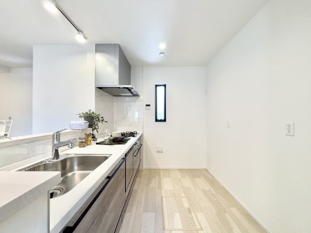 Lb` u₩ȕʂ蔲Lb`B̂Ŗ邭Cɂ𗧂܂B  