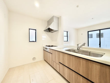 �L�b�`�� ��Ƃ肠��L�b�`���ł͂��Ƒ��Ɗy�������������ł��܂��B