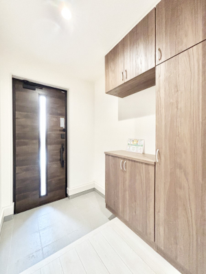 ���� ���ʔ��͂��Ƒ��̎ʐ^��G�߂̃C���e���A�ŏ���I�Ƃ��ĉ��o�ł��܂�